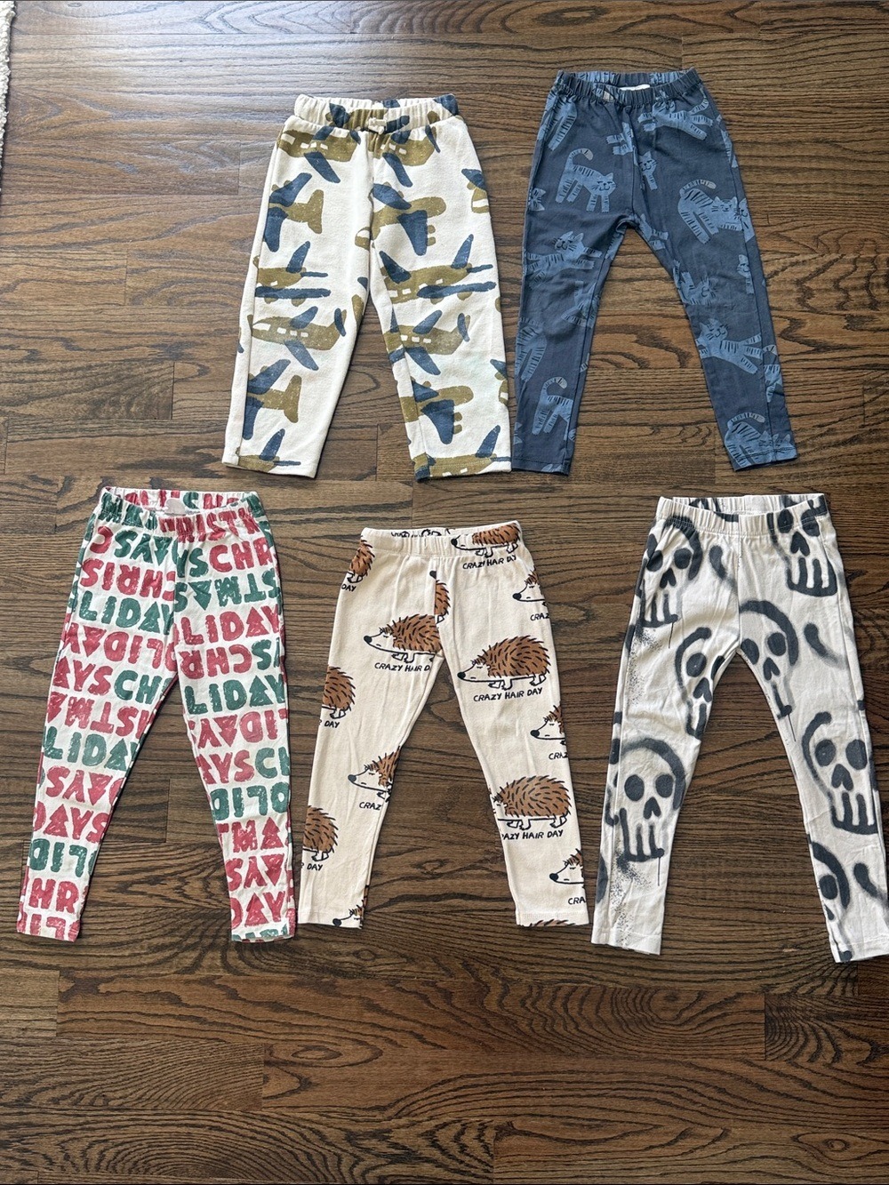 Zara Boy Leggings Pants Bundle Of Five Halloween Christmas Animals Planes Sz 4-5 - Picture 2 of 13
